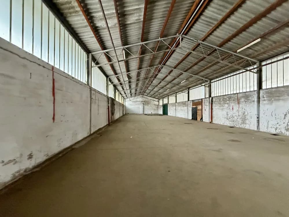 Gewerbeimmobilie mieten in Gänserndorf – 1 243 m², € 1.750 – Bild 1 von 24