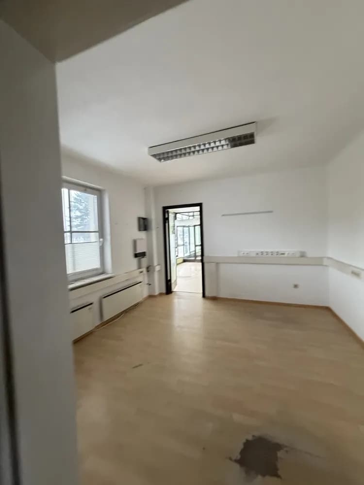 Gewerbeimmobilie mieten in Gänserndorf – 1 243 m², € 1.750 – Bild 12 von 24