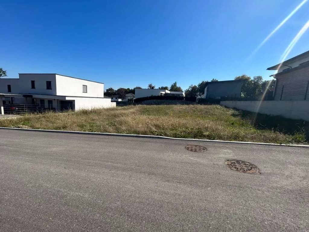 Grundstück kaufen in Ried im Innkreis – 798 m² – Bild 1 von 3