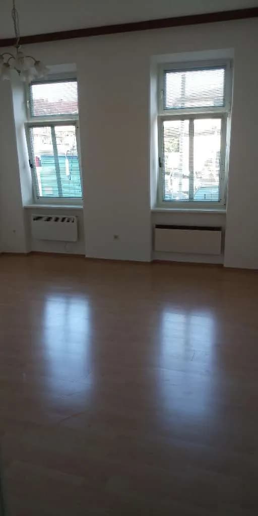 1-Zimmer-Wohnung mieten in Neusiedl am See – 35 m², € 490 – Bild 1 von 8