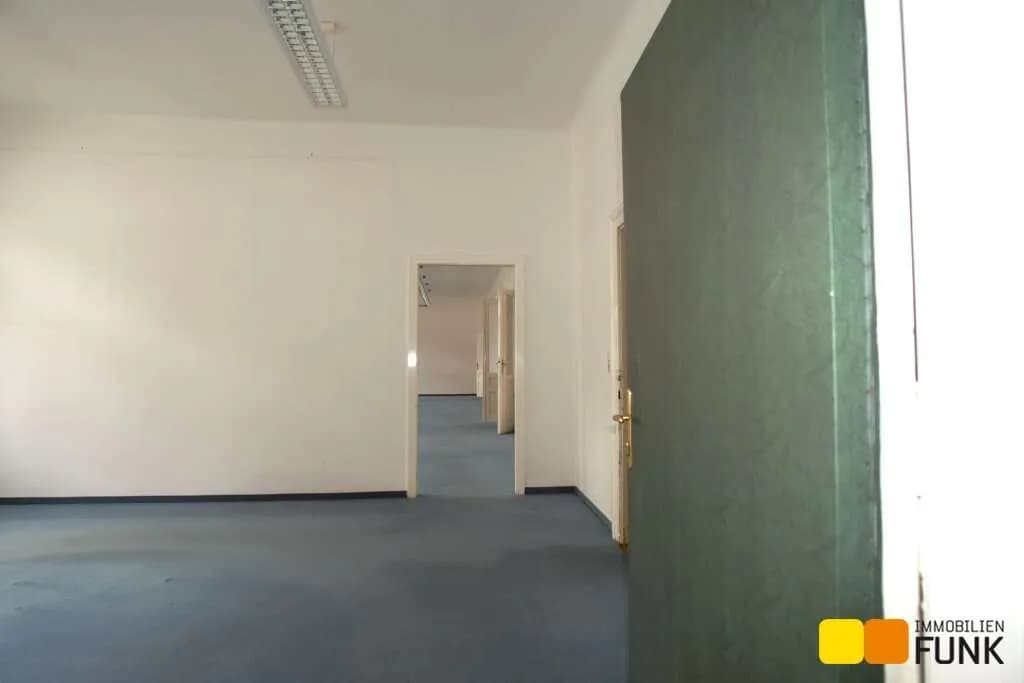 9-Zimmer-Gewerbeimmobilie mieten in Wien – 351 m², € 6.289 – Bild 8 von 25