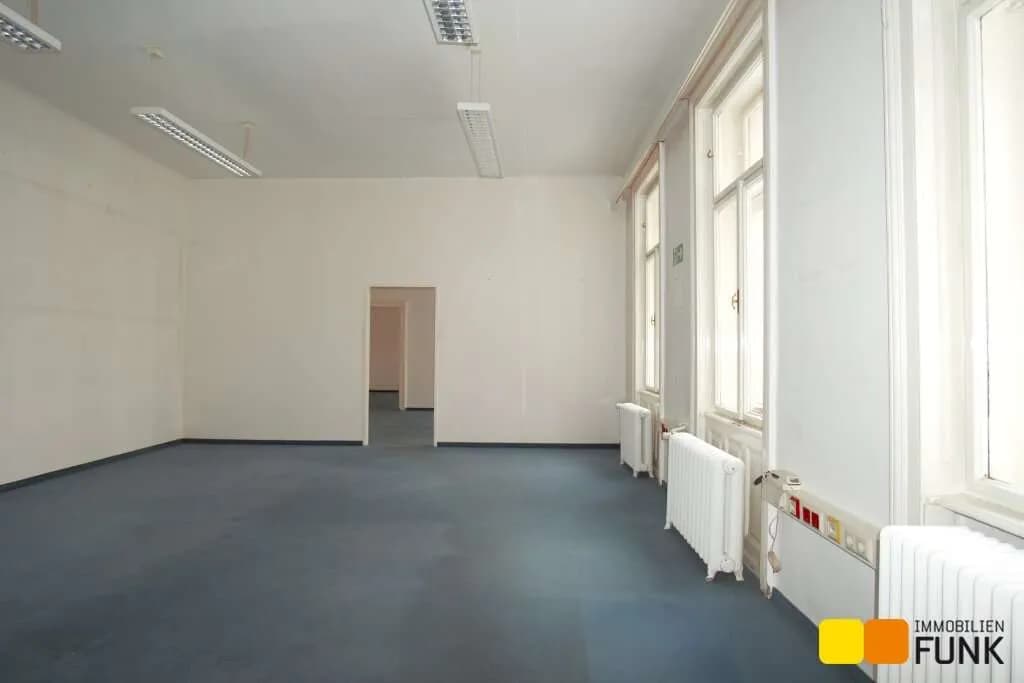 9-Zimmer-Gewerbeimmobilie mieten in Wien – 351 m², € 6.289 – Bild 13 von 25