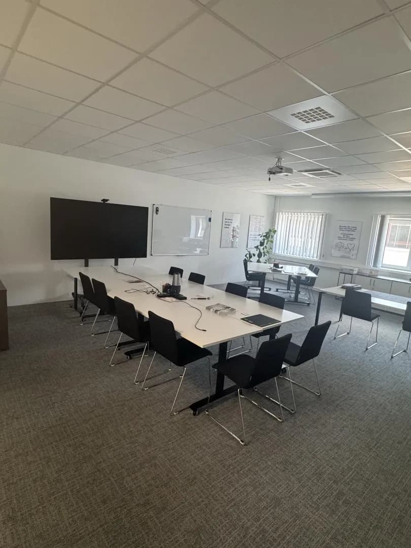 Gewerbeimmobilie mieten in Linz Land – 443 m², € 5.316 – Bild 4 von 9