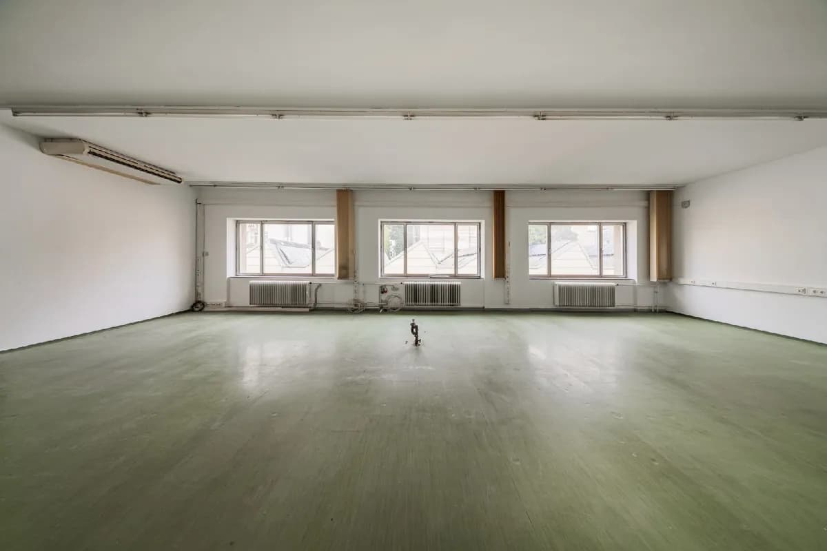 Gewerbeimmobilie mieten in Wien – 165 m², € 1.947