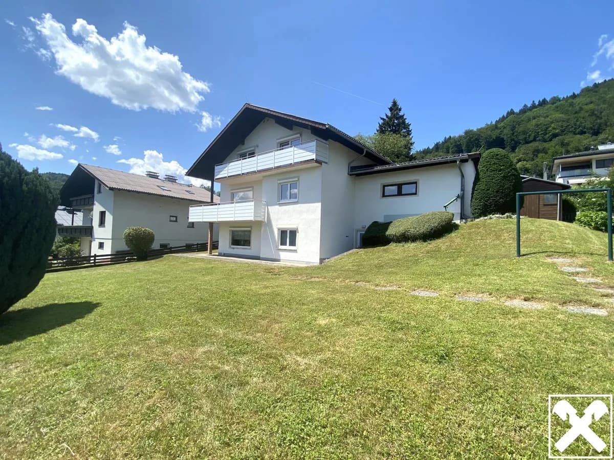 9-Zimmer-Haus kaufen in Gmunden – 193 m², € 589.000 – Bild 2 von 11