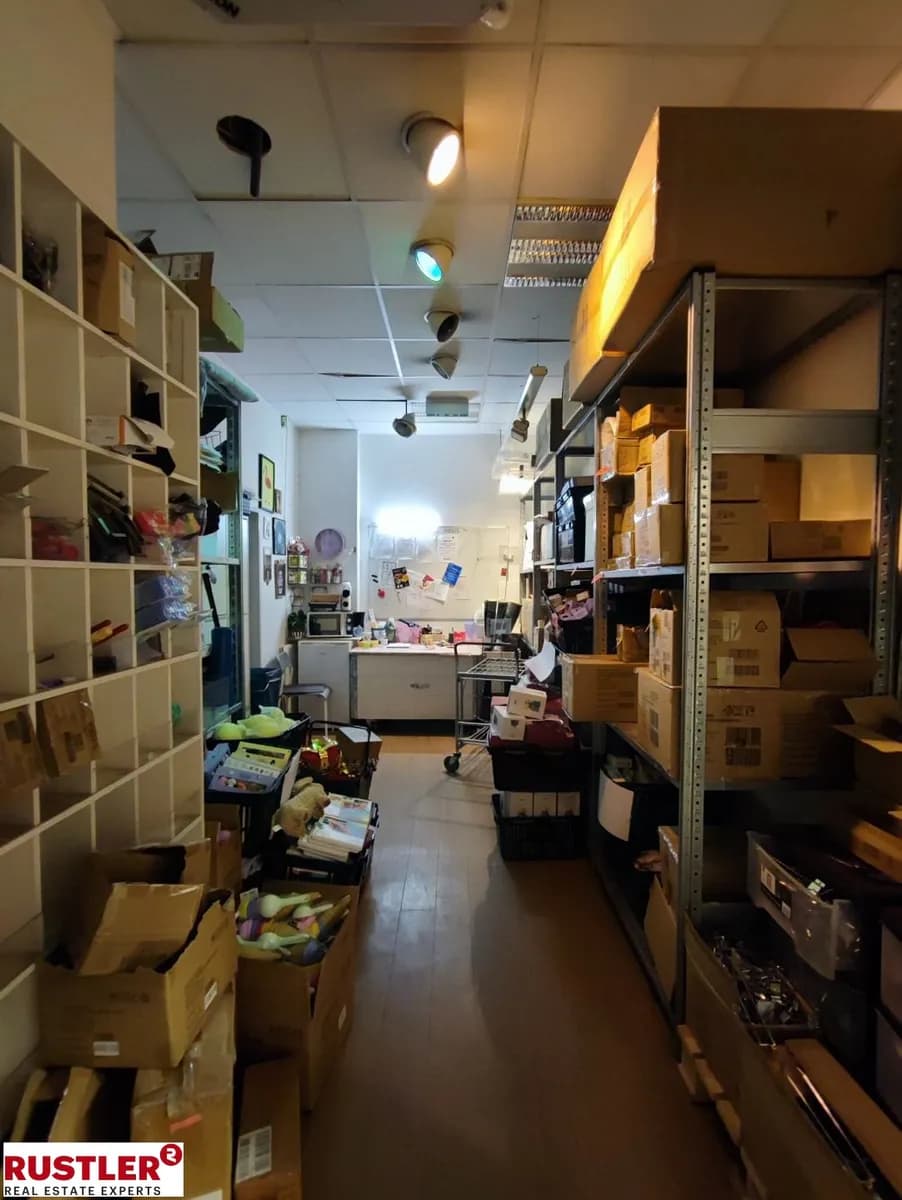 Gewerbeimmobilie mieten in Wien – 416 m², € 9.402 – Bild 3 von 11