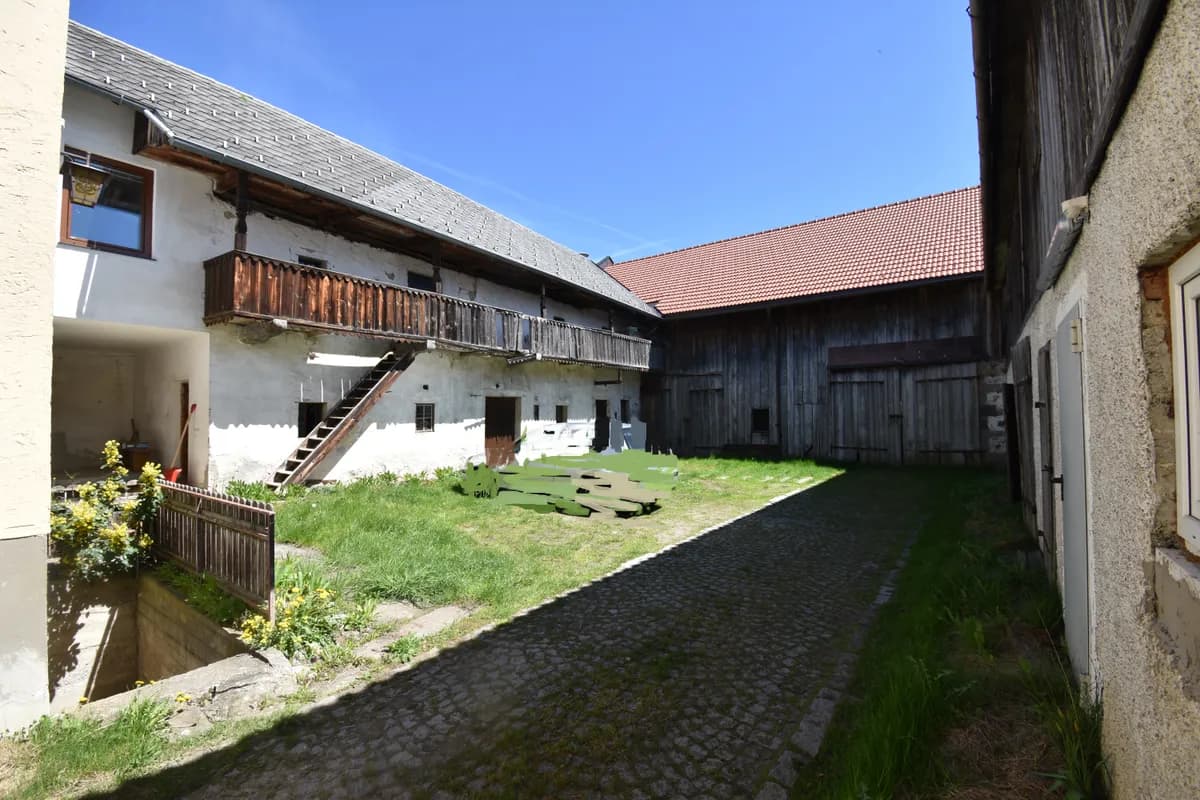 7-Zimmer-Haus kaufen in Rohrbach – 207 m², € 320.000 – Bild 2 von 11