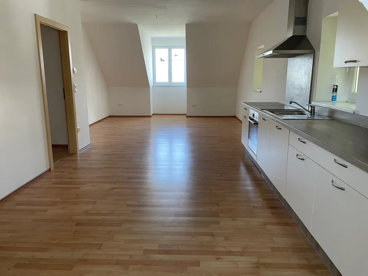 2-Zimmer-Wohnung mieten in Eferding – 69 m², € 699 – Bild 2 von 6