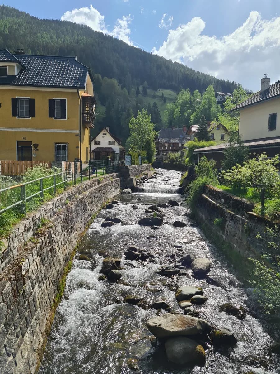 1-Zimmer-Wohnung mieten in Feldkirchen – 24 m², € 60 – Bild 12 von 17