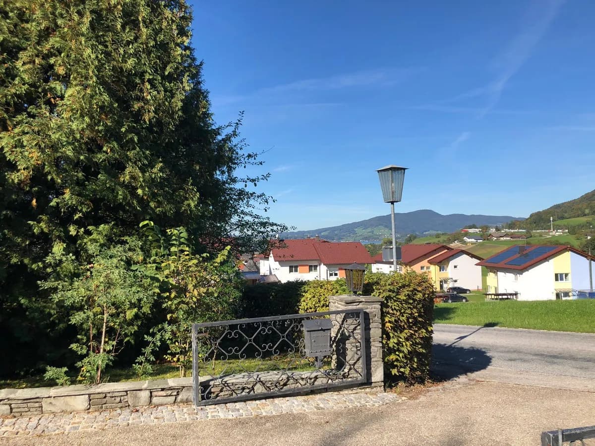 Haus mieten in Vöcklabruck – 106 m², € 2.100 – Bild 2 von 11