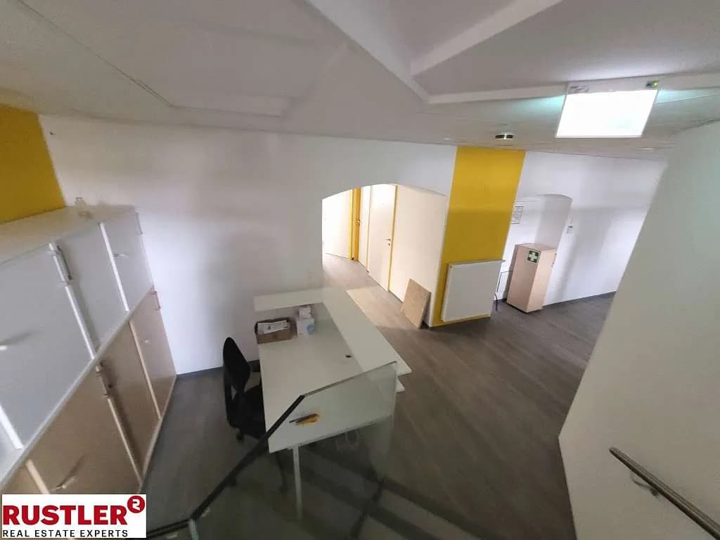 Gewerbeimmobilie mieten in Wien – 109 m², € 1.249