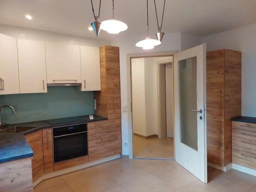 3-Zimmer-Wohnung mieten in Vöcklabruck – 59 m², € 820 – Bild 1 von 7