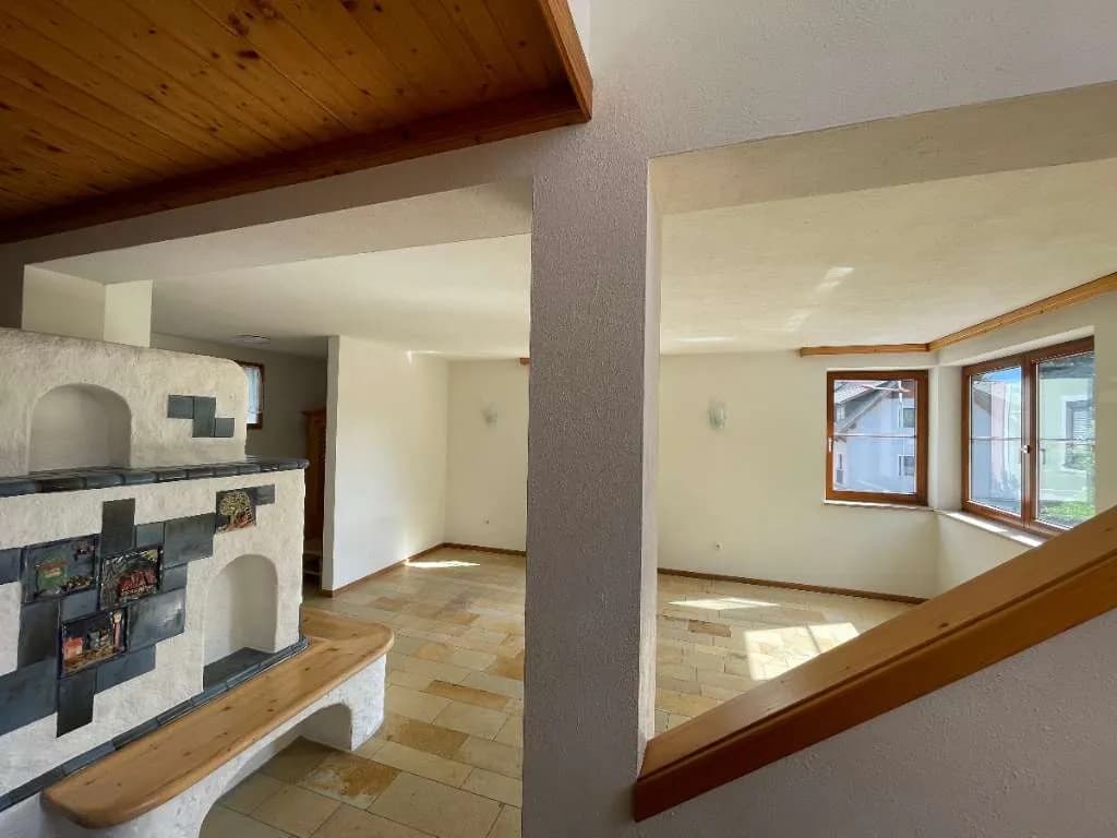 6-Zimmer-Haus kaufen in Liezen – 250 m², € 350.000 – Bild 2 von 28