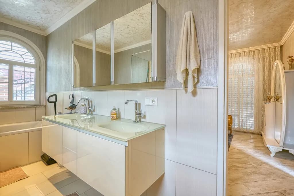 8-Zimmer-Immobilie kaufen in Wien – 294,61 m², € 1.990.000 – Bild 12 von 30