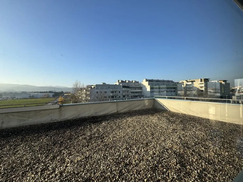6-Zimmer-Gewerbeimmobilie mieten in Mödling – 268 m², € 3.351 – Bild 12 von 13
