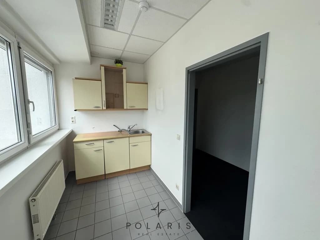 6-Zimmer-Gewerbeimmobilie mieten in Mödling – 210 m², € 2.623 – Bild 7 von 8