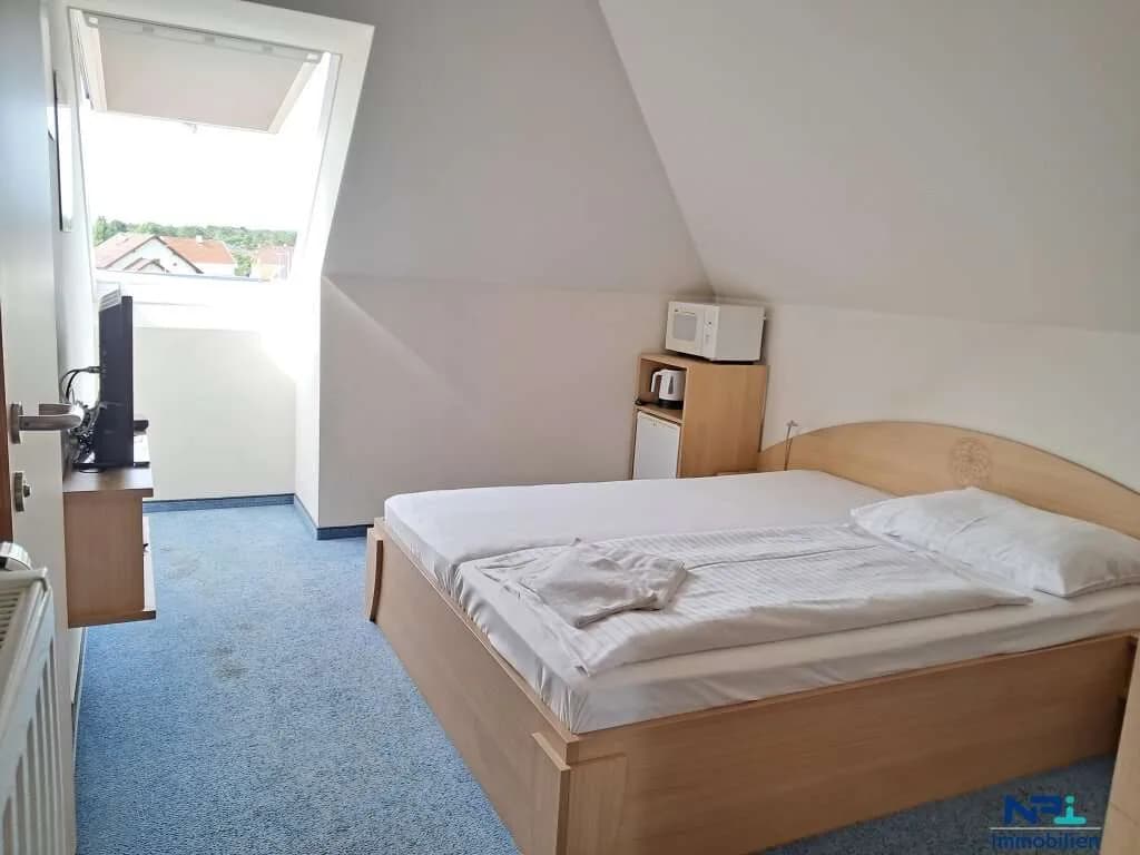 Immobilie kaufen in Wiener Neustadt Land – 405 m², € 950.000 – Bild 9 von 9