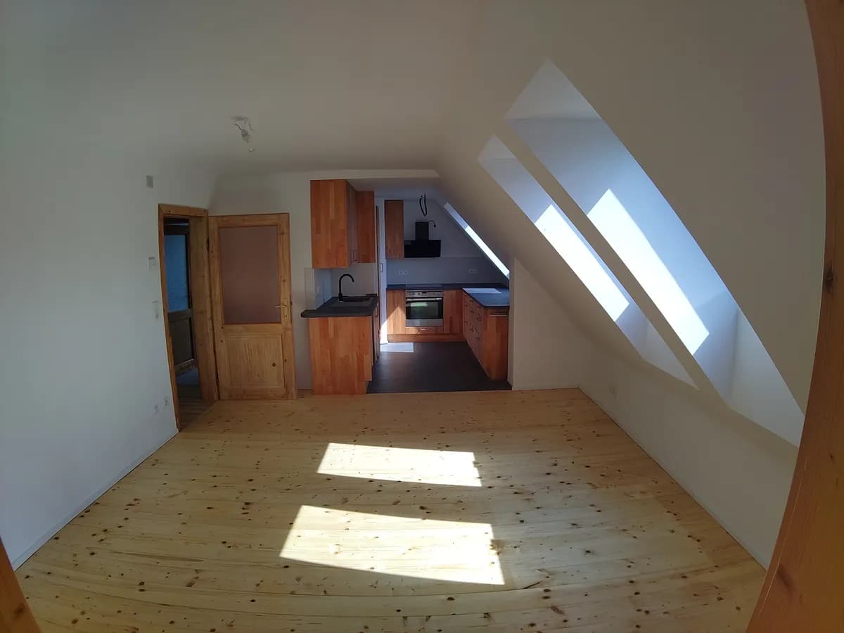 4-Zimmer-Wohnung mieten in Graz – 100 m², € 1.220 – Bild 2 von 11