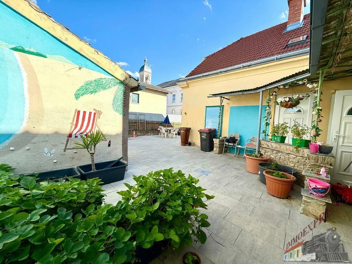 Haus kaufen in Neunkirchen – 170 m², € 249.990 – Bild 2 von 17