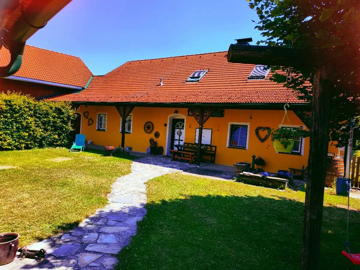 5-Zimmer-Immobilie mieten in Sankt Pölten Land – 165 m², € 1.500 – Bild 1 von 13
