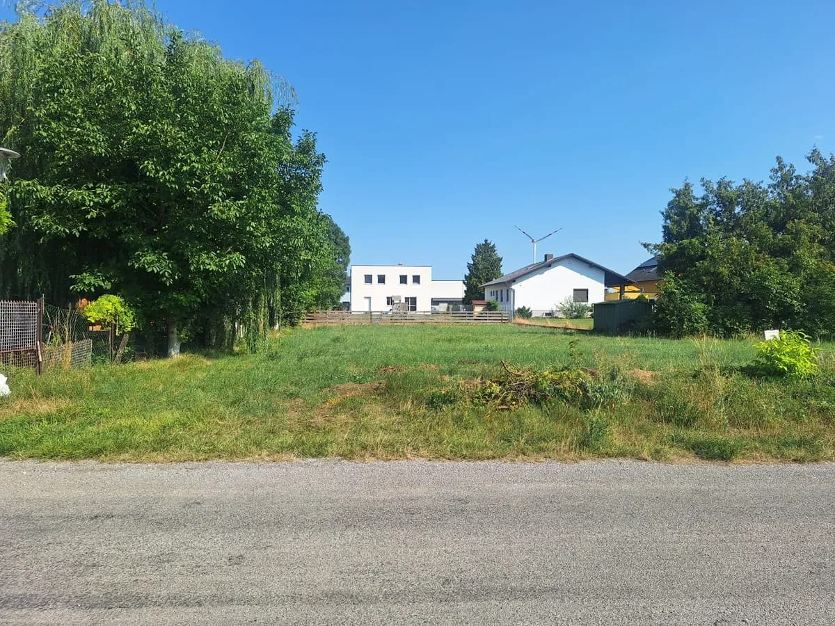 Grundstück kaufen in Baden – 869 m², € 382.360 – Bild 1 von 2