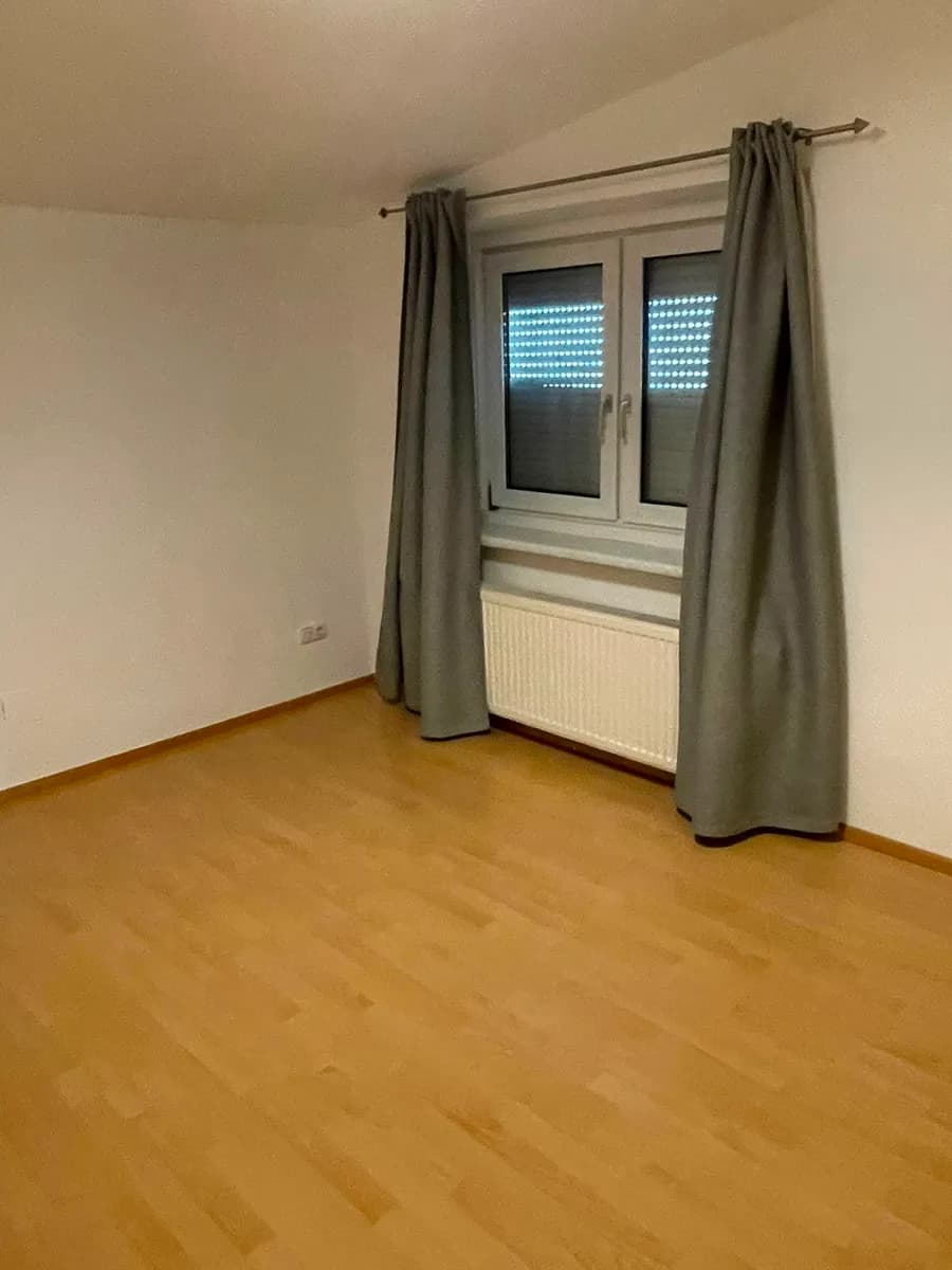 4-Zimmer-Gewerbeimmobilie mieten in Braunau am Inn – 80 m², € 700 – Bild 2 von 14
