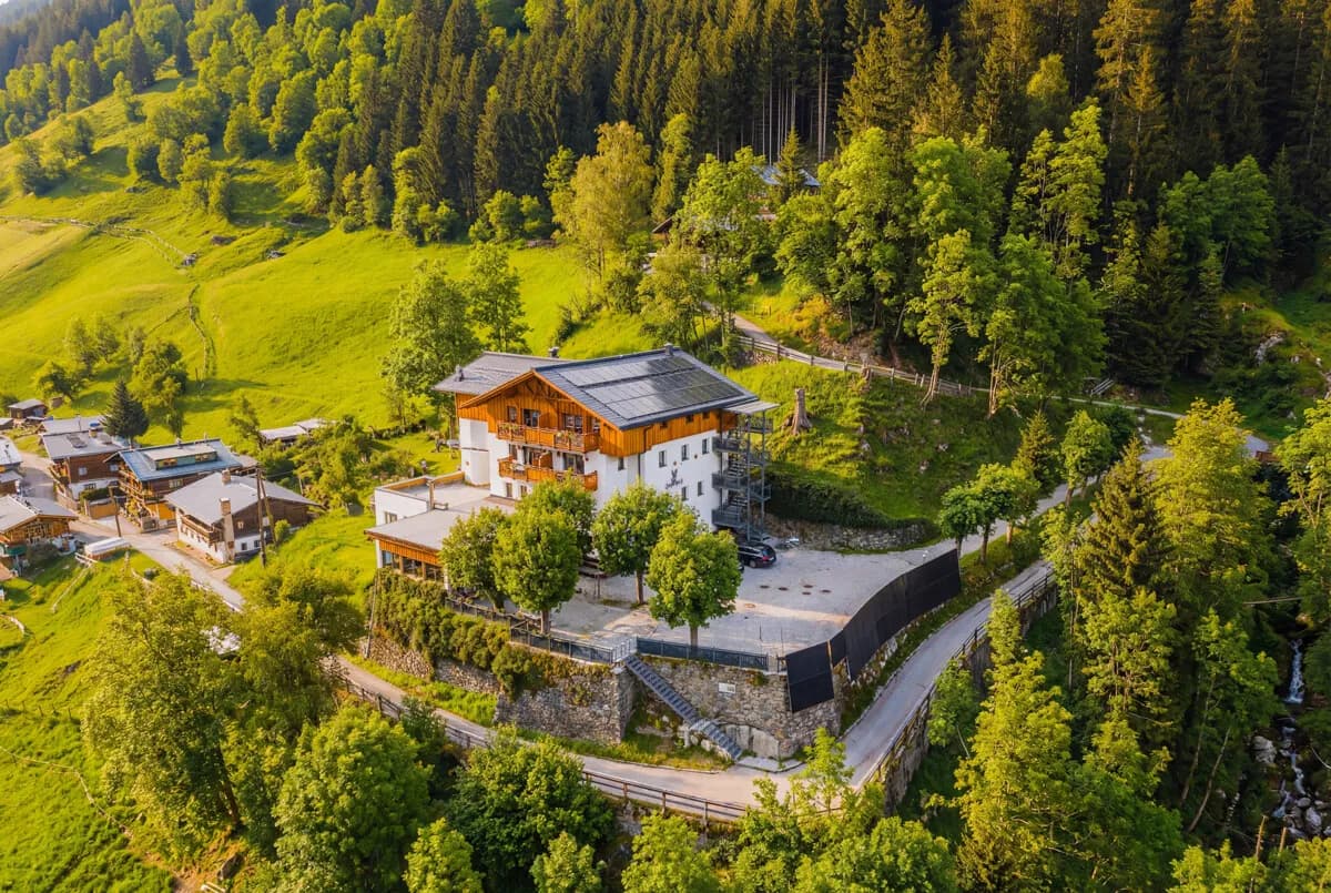 Gewerbeimmobilie kaufen in Sankt Johann im Pongau – 1 035 m², € 2.550.000 – Bild 1 von 30