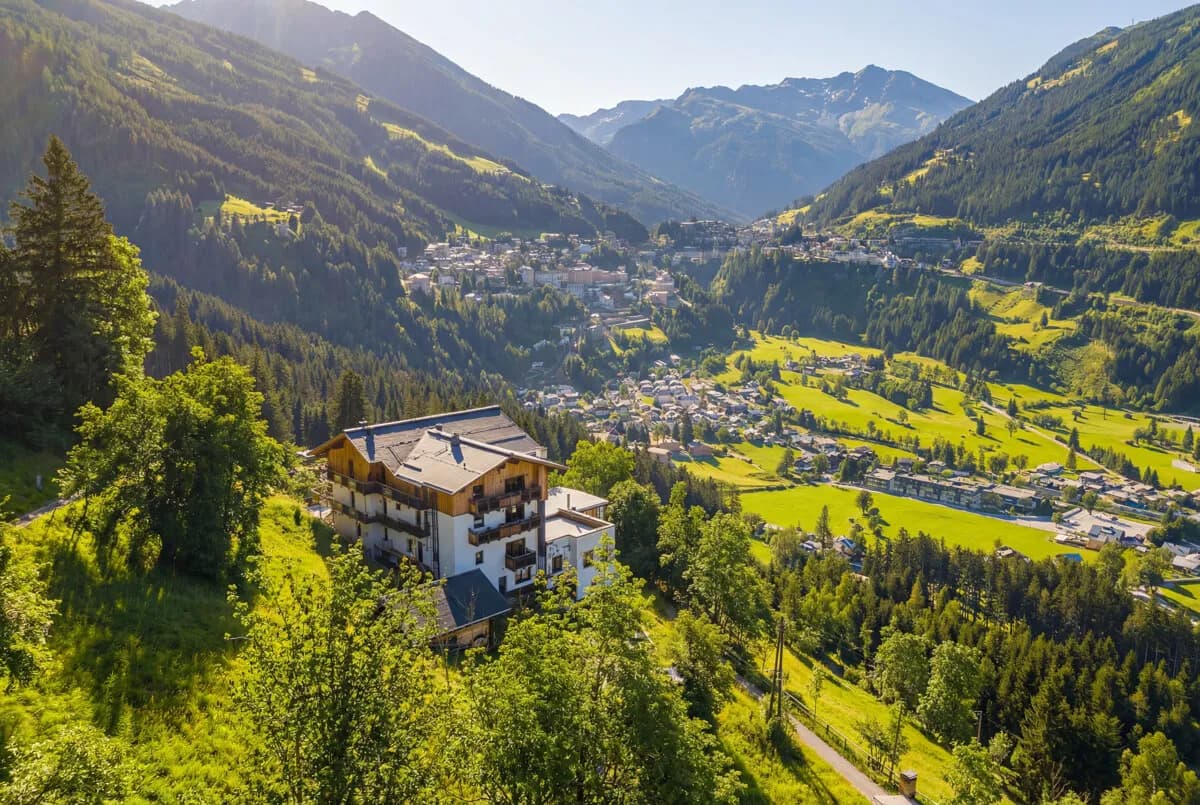 Gewerbeimmobilie kaufen in Sankt Johann im Pongau – 1 035 m², € 2.550.000 – Bild 2 von 30