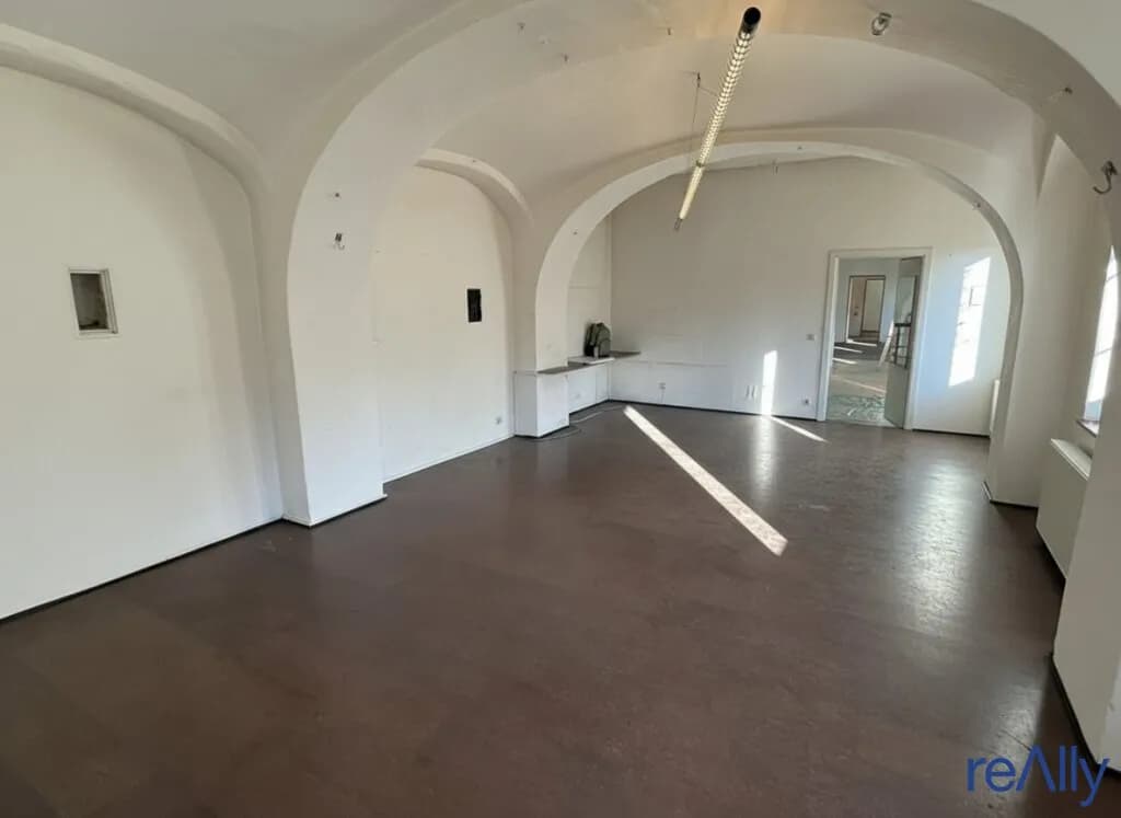 6-Zimmer-Gewerbeimmobilie mieten in Wien – 223 m², € 1.950 – Bild 4 von 14