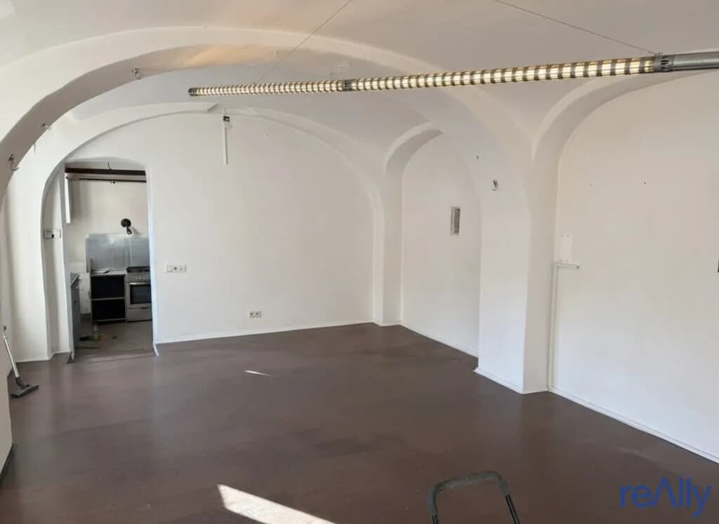 6-Zimmer-Gewerbeimmobilie mieten in Wien – 223 m², € 1.950 – Bild 6 von 14