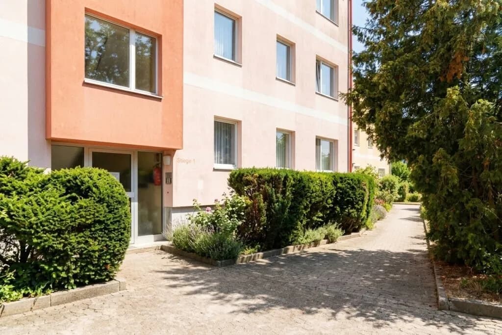 3-Zimmer-Wohnung kaufen in Baden – 72 m², € 135.000 – Bild 1 von 10