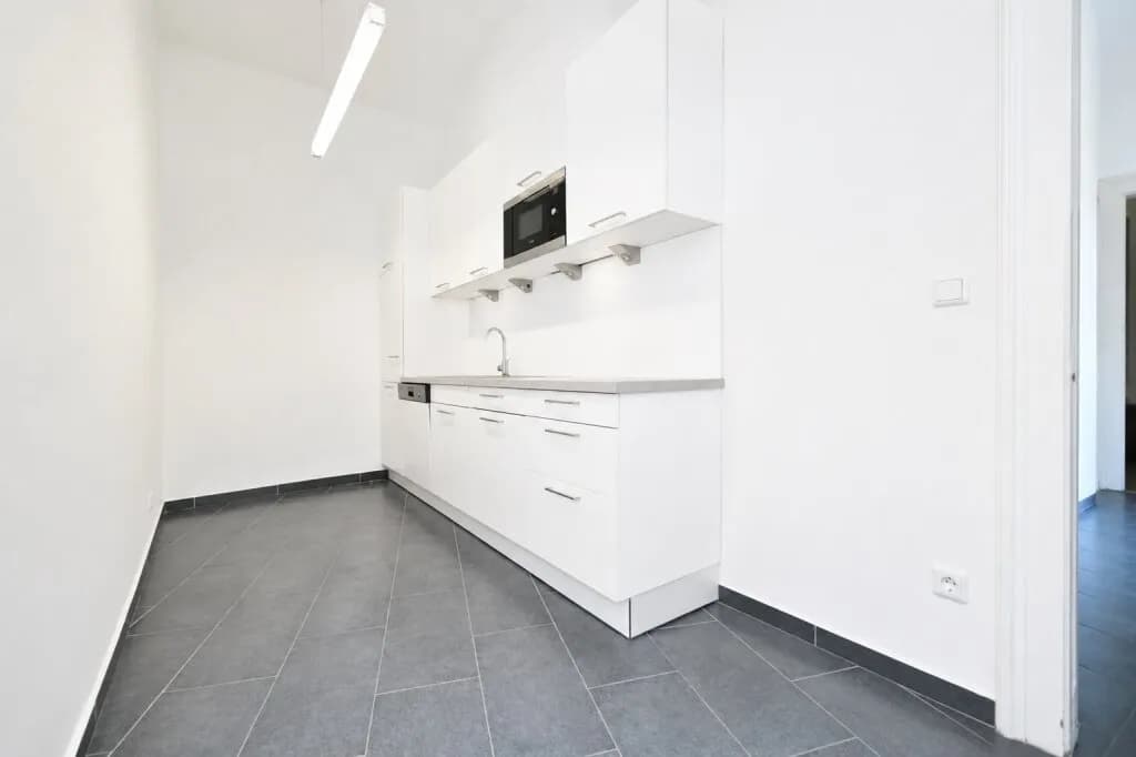 7-Zimmer-Gewerbeimmobilie mieten in Wien – 160 m², € 2.929 – Bild 8 von 11