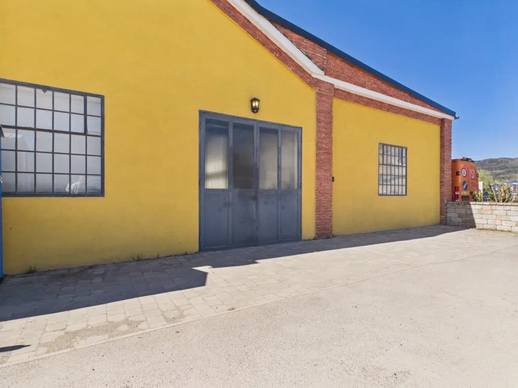Gewerbeimmobilie mieten in Baden – 210 m², € 1.500 – Bild 2 von 6