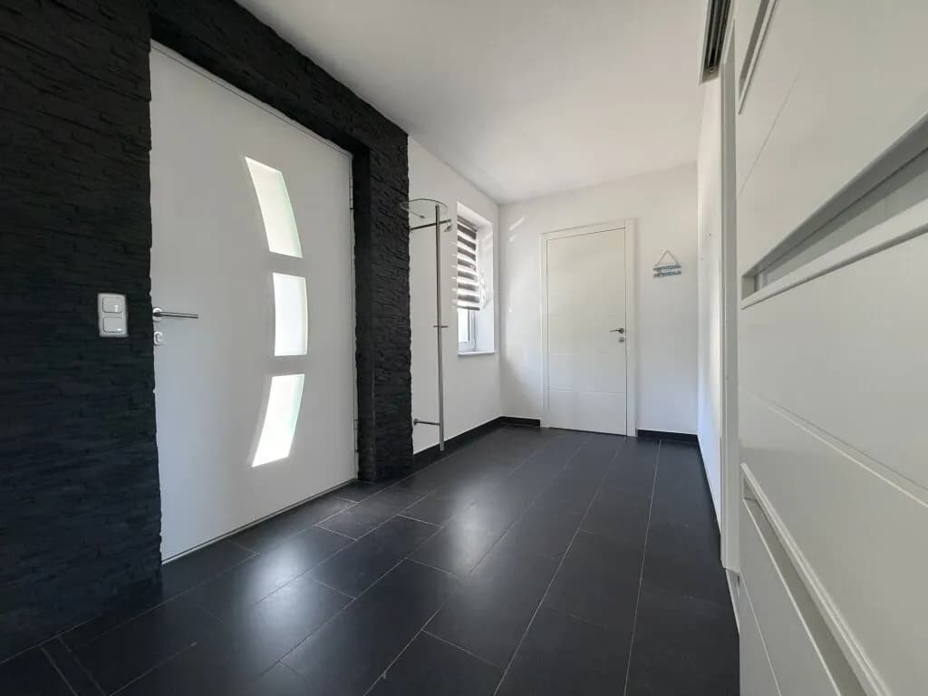 5-Zimmer-Haus kaufen in Vöcklabruck – 140 m², € 548.000 – Bild 4 von 23
