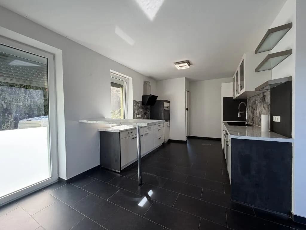 5-Zimmer-Haus kaufen in Vöcklabruck – 140 m², € 548.000 – Bild 6 von 23