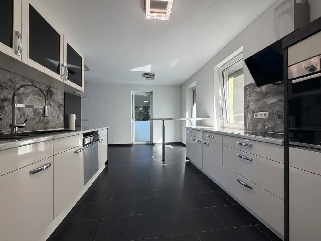 5-Zimmer-Haus kaufen in Vöcklabruck – 140 m², € 548.000 – Bild 7 von 23