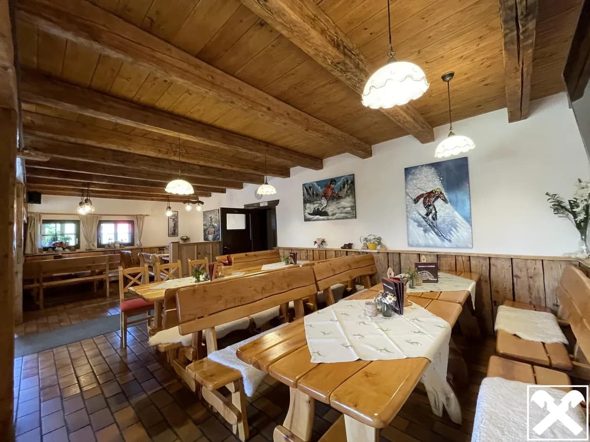 7-Zimmer-Immobilie kaufen in Hallein – 351 m², € 1.750.000 – Bild 3 von 9