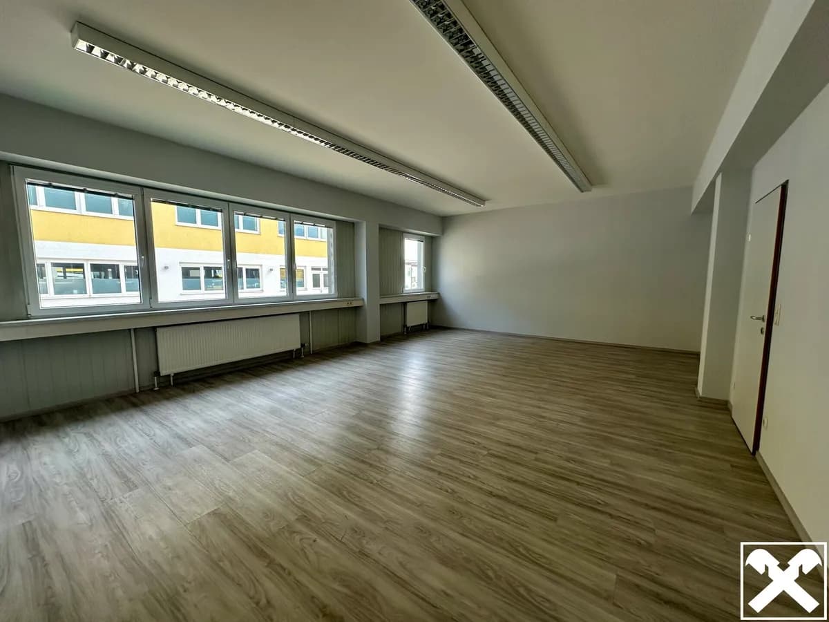 19-Zimmer-Immobilie mieten in Salzburg-Umgebung – 1 120 m², € 14.560 – Bild 10 von 13