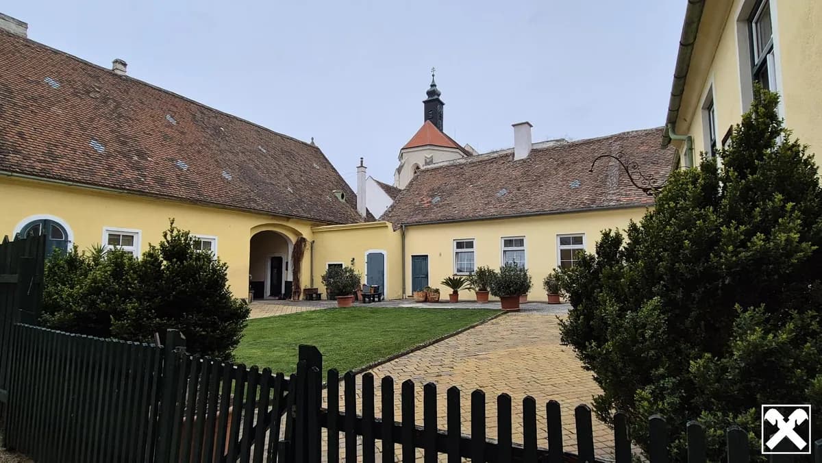 30-Zimmer-Haus kaufen in Hollabrunn – 1 400 m², € 1.790.000