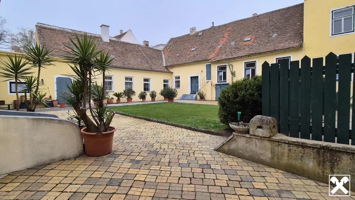 30-Zimmer-Haus kaufen in Hollabrunn – 1 400 m², € 1.790.000 – Bild 2 von 30