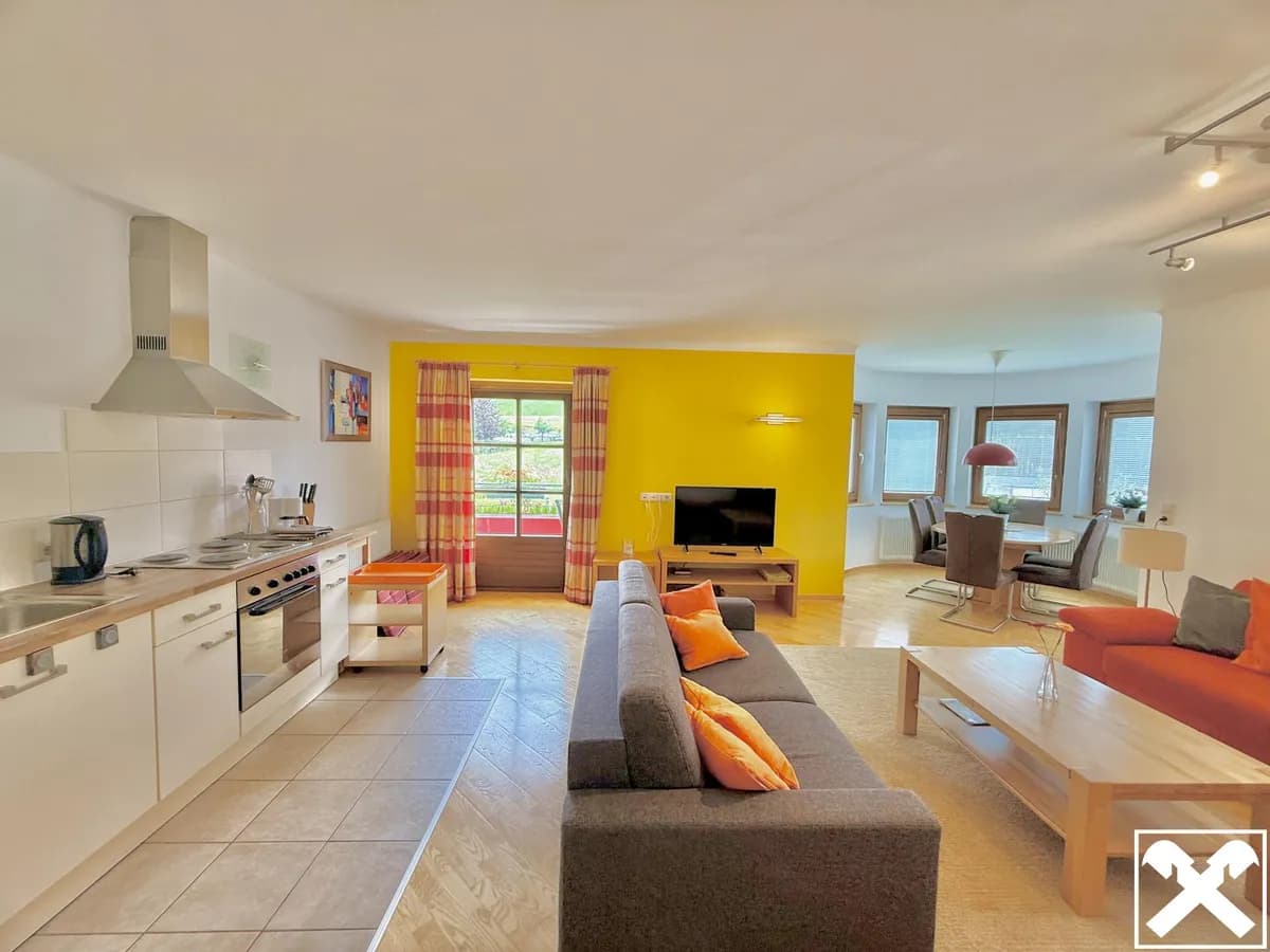 Gewerbeimmobilie kaufen in Zell am See – 423 m², € 2.450.000 – Bild 2 von 11