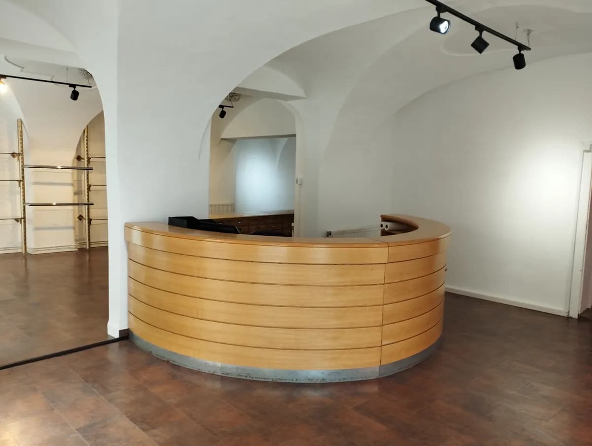 2-Zimmer-Gewerbeimmobilie mieten in Neunkirchen – 98 m², € 750 – Bild 2 von 12