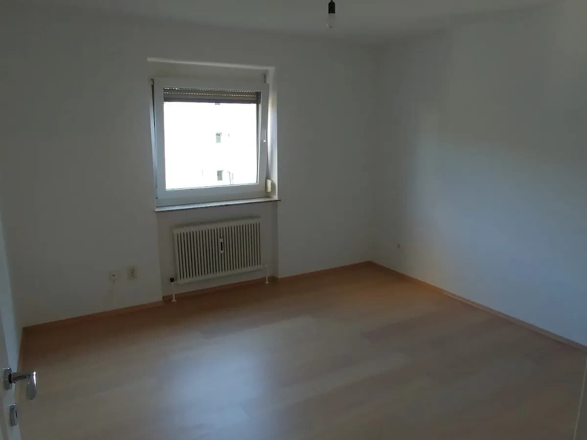 3-Zimmer-Wohnung mieten in Salzburg Stadt – 75 m², € 1.380 – Bild 2 von 8