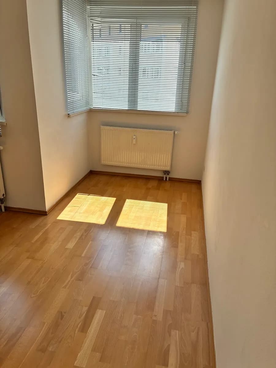 1-Zimmer-Wohnung mieten in Innsbruck – 35 m², € 928 – Bild 2 von 15