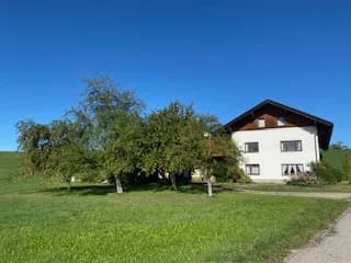 6-Zimmer-Immobilie mieten in Braunau am Inn – 190 m², € 1.050 – Bild 2 von 24