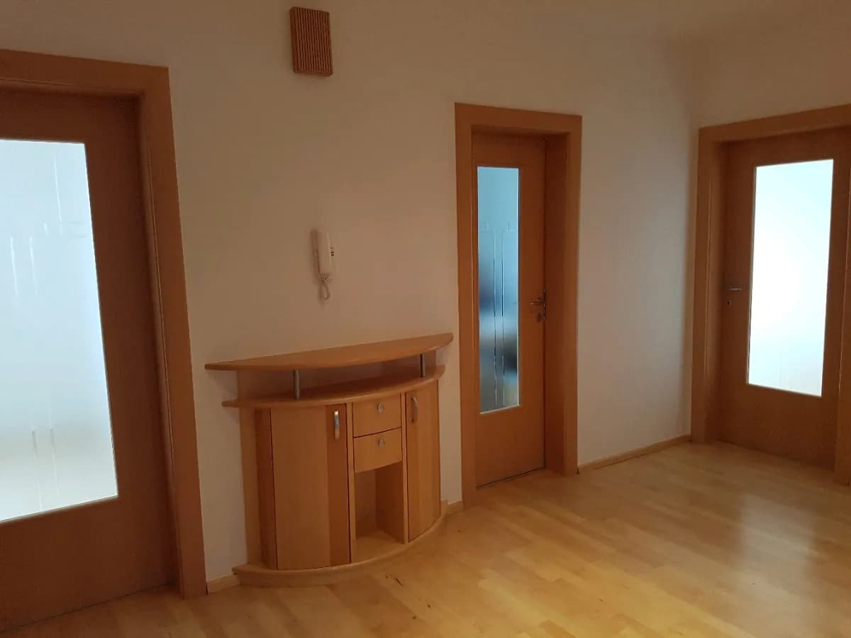 3-Zimmer-Wohnung mieten in Linz – 85 m², € 1.100 – Bild 2 von 11