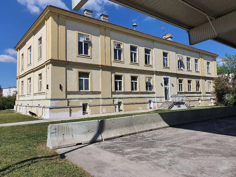 Gewerbeimmobilie mieten in Bruck an der Leitha – 17 000 m², € 5 – Bild 17 von 18
