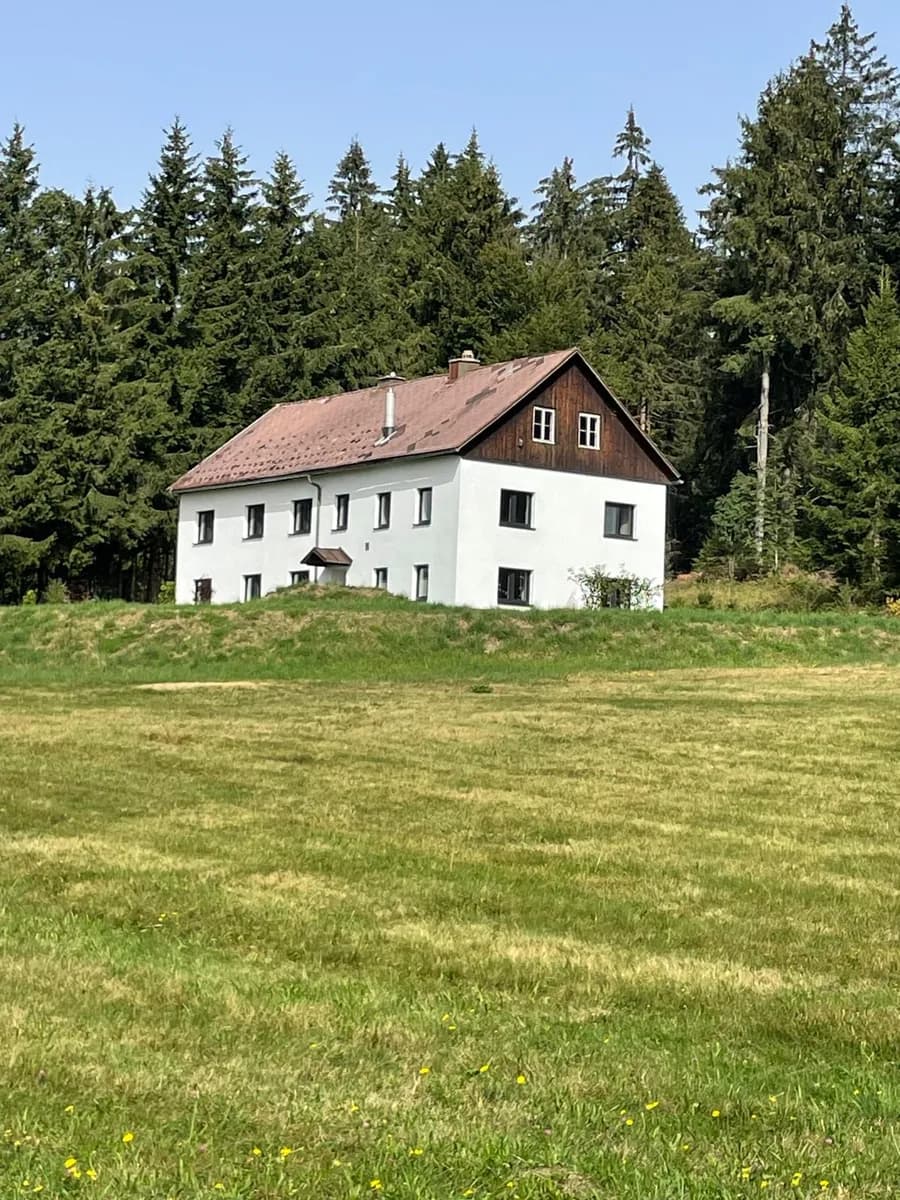 8-Zimmer-Haus mieten in Rohrbach – 240 m², € 1.500 – Bild 2 von 18