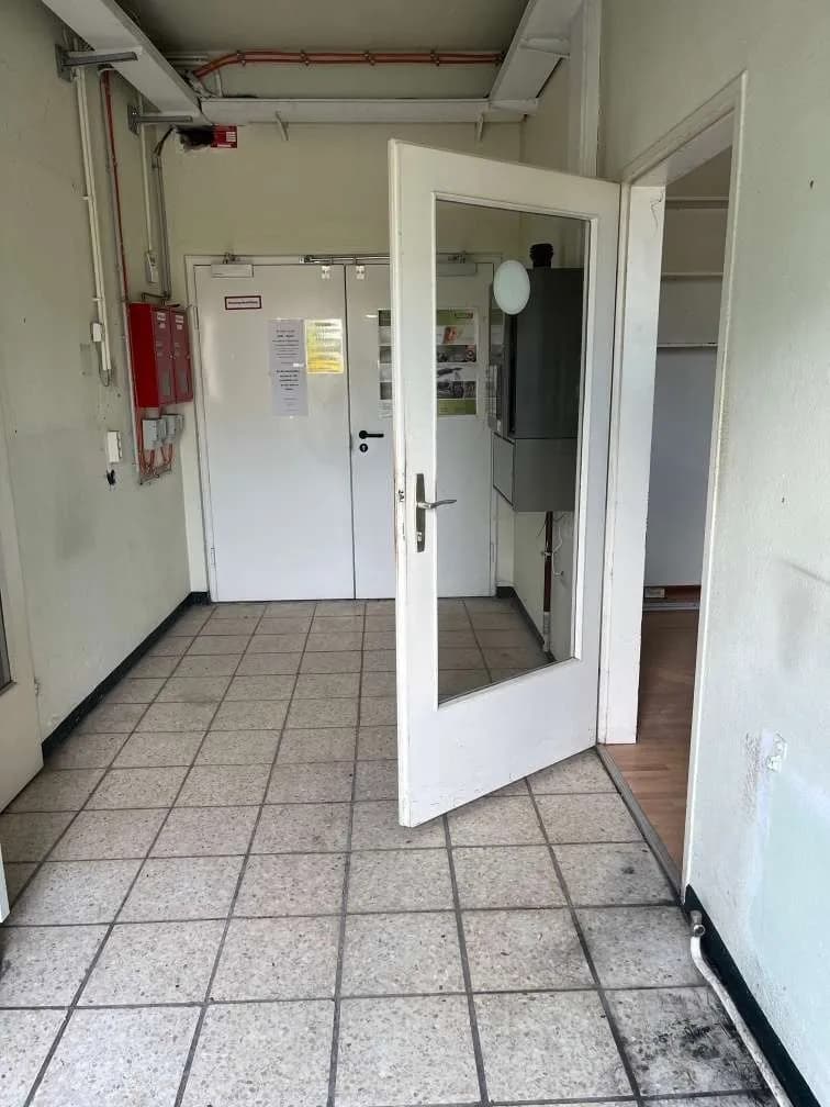 Gewerbeimmobilie mieten in Wiener Neustadt Land – 3 350 m², € 5 – Bild 15 von 16