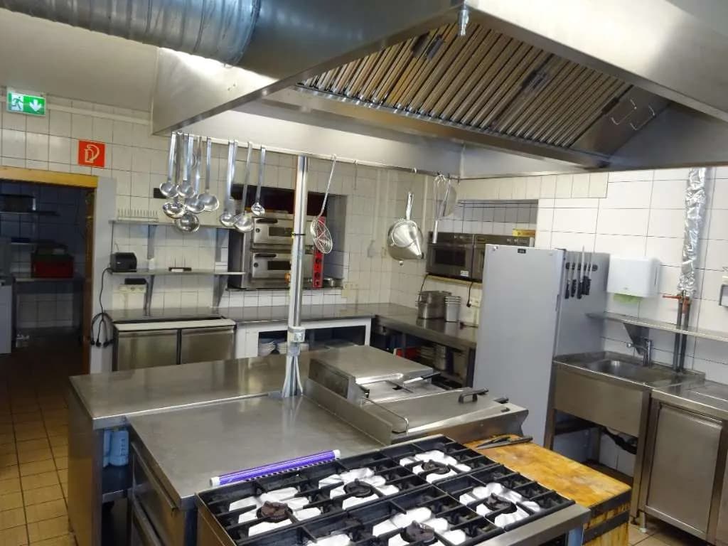 Gewerbeimmobilie mieten in Liezen – 600 m², € 3 – Bild 8 von 13